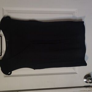 Tahari | women's | sleeveless | v-neck | black |